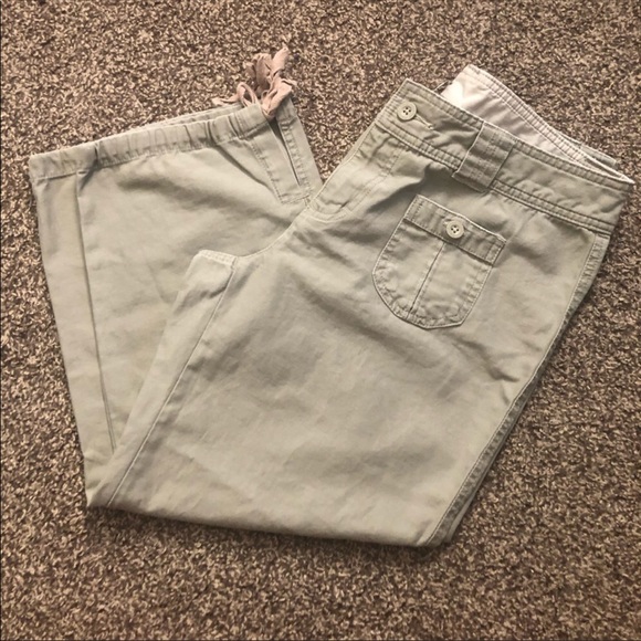 The North Face crop beige pants with drawstring hem in size 8 - Picture 6 of 8